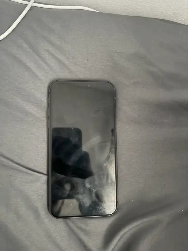 iPhone 11 64GN