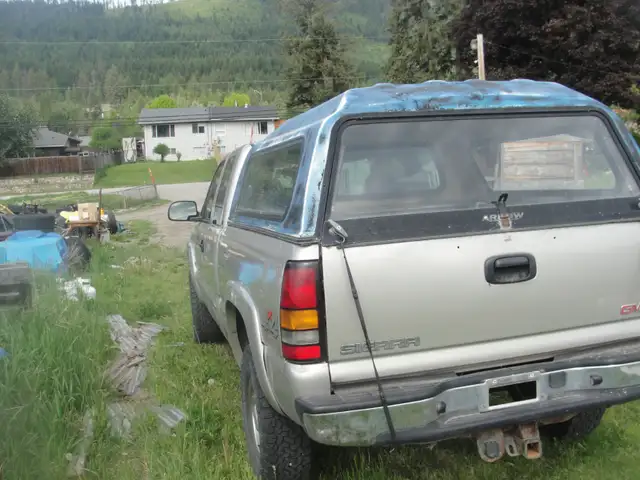 2004 G M C  3/4 ton 4x4 - Photo 3