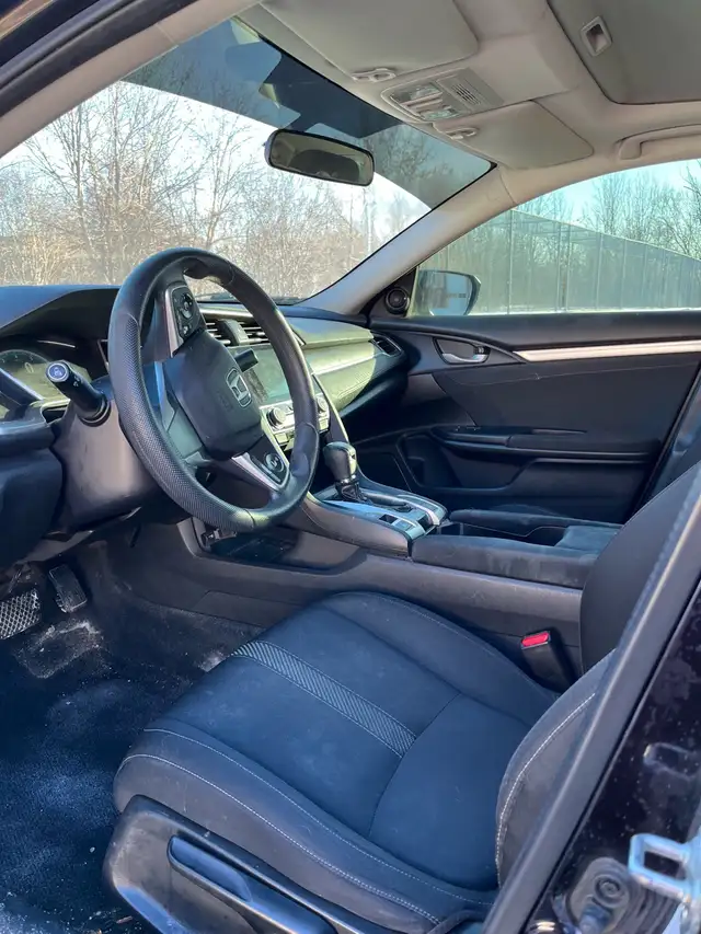2016 Honda Civic - Photo 2