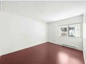 2 Bedroom   Den & underground secured parking Avail immediately - Photo 4