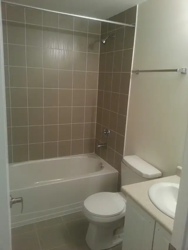 Beautiful Condo Apartment in Mississauga, Main Floor - Photo 7