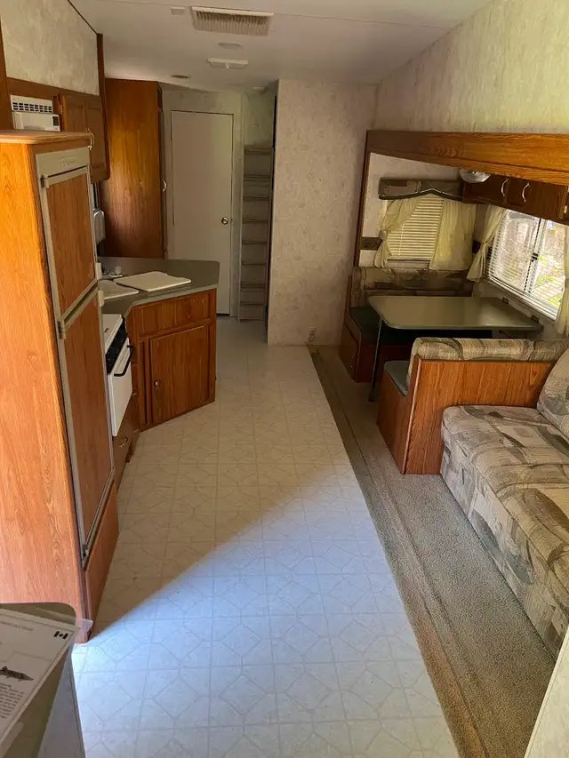 28.5’ Terry Fifthwheel Trailer with bunks - Photo 4