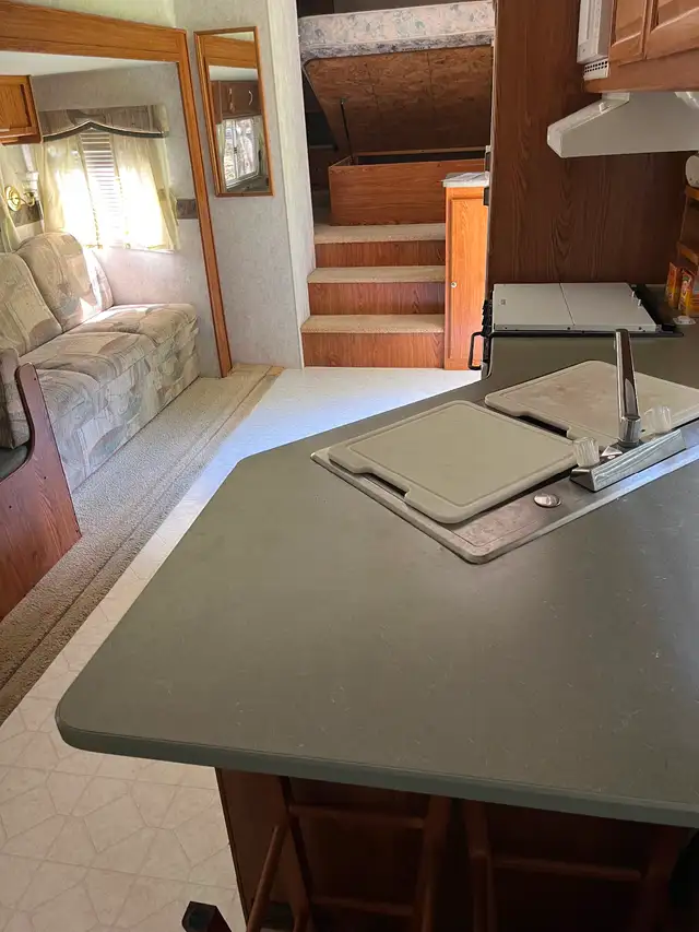 28.5’ Terry Fifthwheel Trailer with bunks - Photo 7