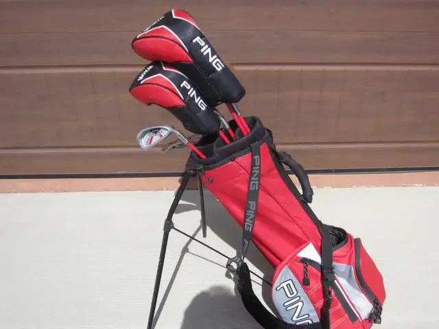10 REAL NICE RH   LH KID'S GOLF PACKAGES #SUNDAY# - Photo 9