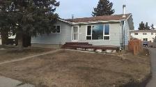 3 Bedroom House with 2 Car GARAGE for Rent Available June 15/26