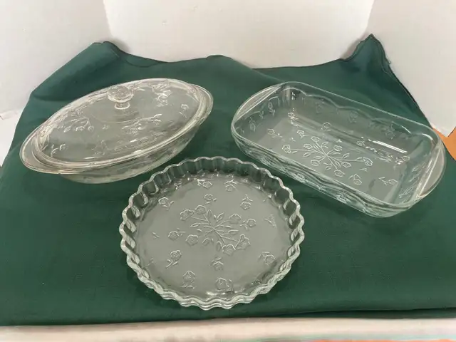 Vintage Anchor Hocking SAVANNAH Oven-proof Baking Dishes