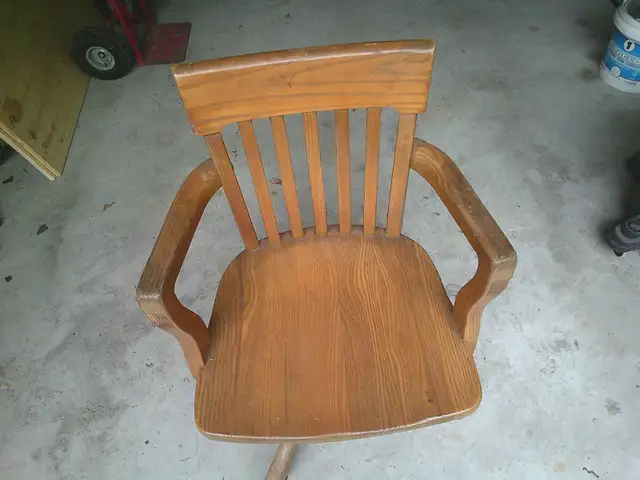 VINTAGE BANKERS CHAIR - SWIVEL AND RAISES AJUSTMENT ORIGINAL - Photo 3