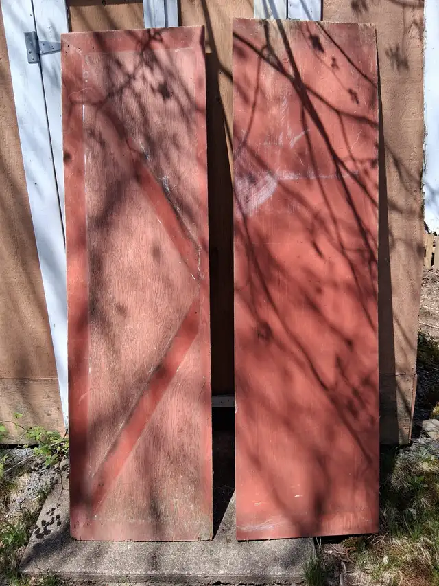 TWO (1/2'X2'X7') STAINED PLYWOOD PANELS