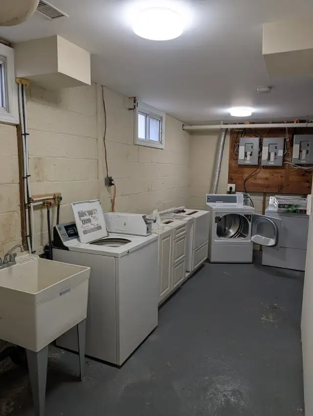 One Bedroom Apartment For Rent - Photo 3