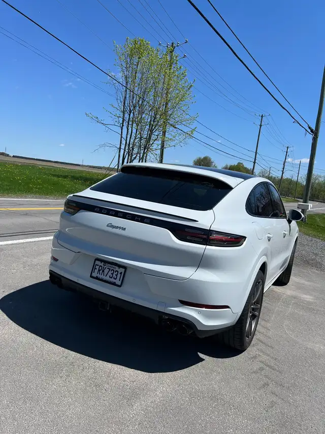 Porsche Cayenne Coupé 2021 - Photo 3