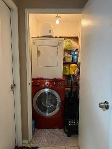 Rare find Spacious Renovated with utilities ideal for family - Photo 8