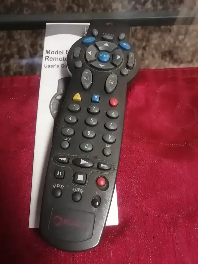 Universal remote controls $3 each - Photo 7