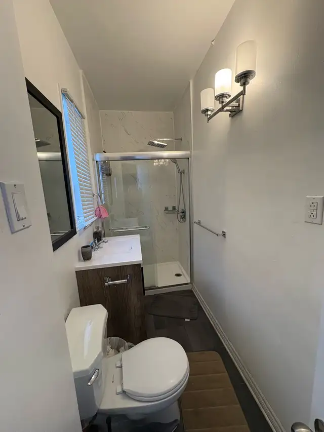 Chambre spécieuse pour femme à louer - Photo 3
