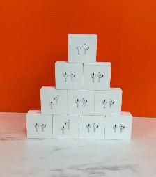 BRAND NEW SEALED BOX APPLE AIRPODS 4TH GEN WITH ANC