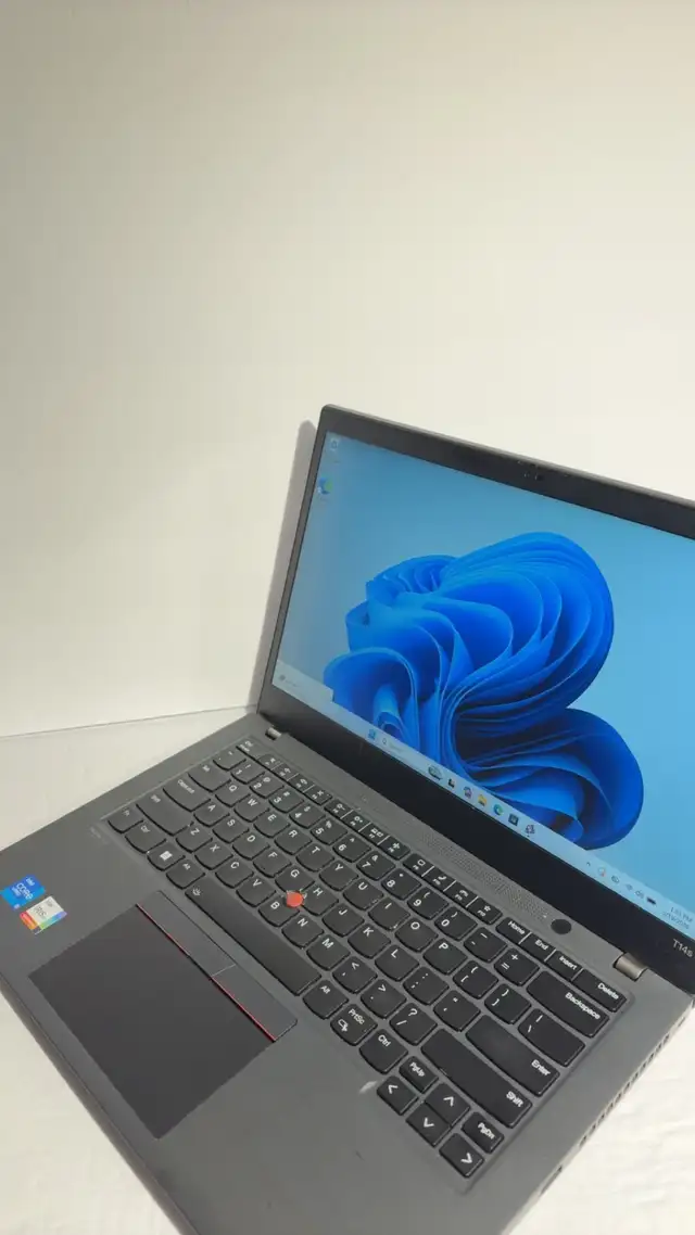 Lenovo T14s Gen 2 i5-1145G7 16GB 512GB SSD 99% Battery - Photo 3