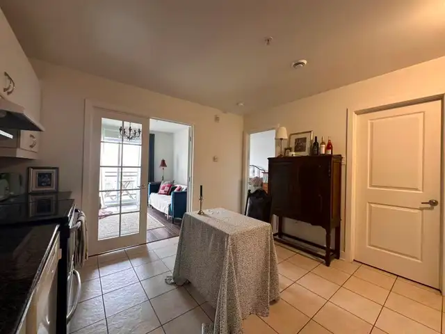 (ANGRIGNON) Bright 1-Bedroom 3.5 Condo with Parking - Photo 8