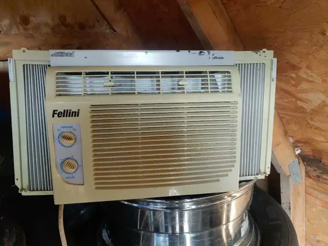 Fellini Air Conditioner window unit