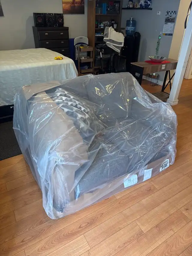 Furniture delivery driver and Helpers - Photo 3