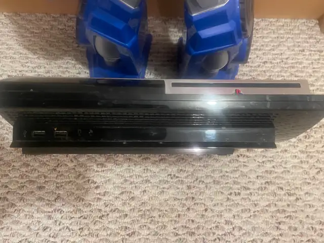 PS3 in good condition. No games included. - Photo 4