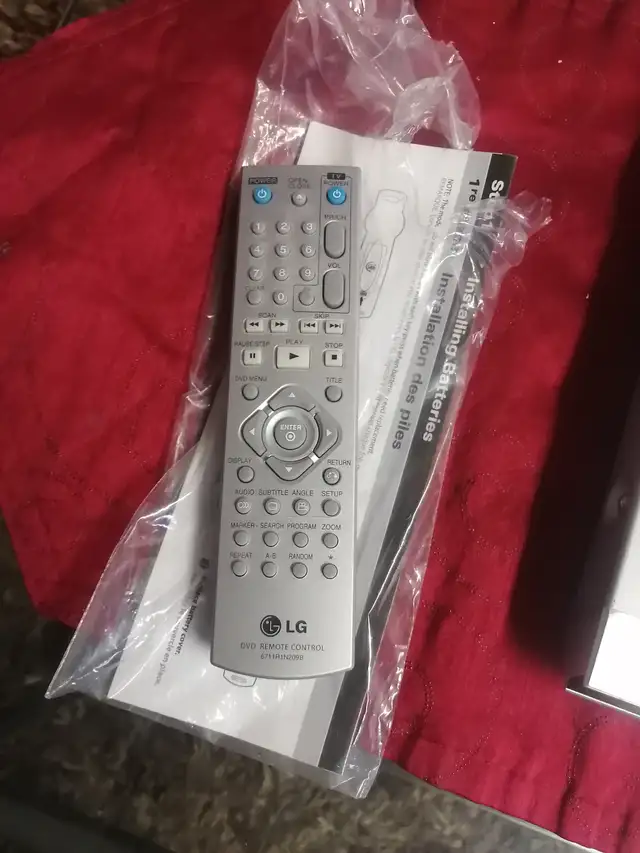 LG DVD player with remote - Photo 3