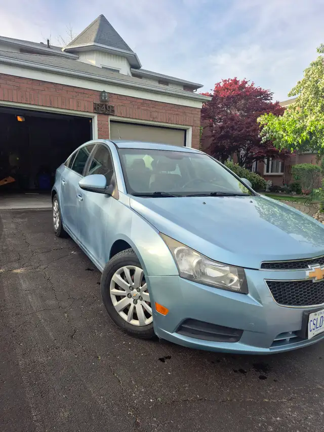 2011 Chevy Cruze - Photo 3
