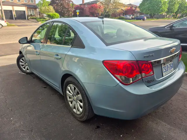 2011 Chevy Cruze - Photo 4
