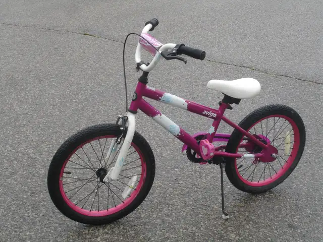 GIRLS POWER 18' AVIGO ONE SPEED BIKE FIRST $50.00 CASH TAKES IT! - Photo 2