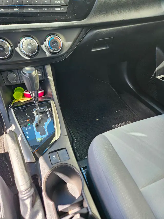 Toyota Corolla - Photo 8