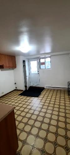 3 1/2 - FOR RENT :: (MONTREAL) :: 3 1/2 - A LOUER - Photo 2