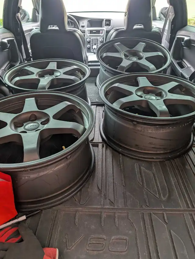 18' rims Fast 5x108 ET 40