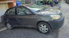 Toyota Echo manuelle 2005 économique et très fiable