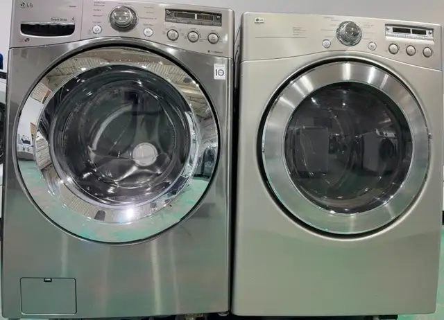 Reconditioned Champaigne LG Washer&Dryer Set (W7406/D7167) $925