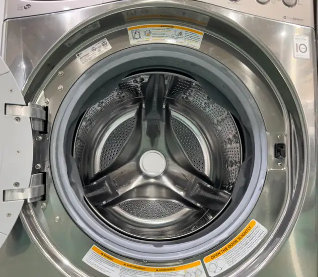 Reconditioned Champaigne LG Washer&Dryer Set (W7406/D7167) $925 - Photo 2