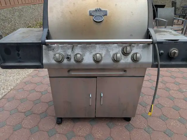 Free Natural gas BBQ - Photo 2