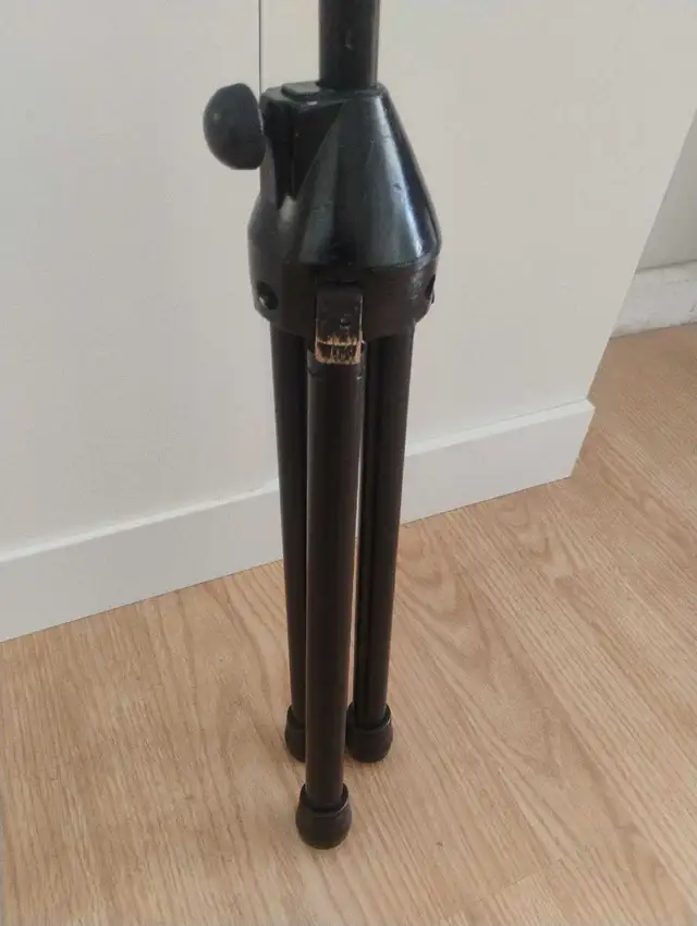 Microphone Stand - Photo 5