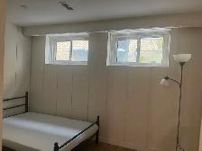 VERY BRIGHT ROOM NORTH YORK BATHURST AND STEELES NORTH YORK - Photo 2
