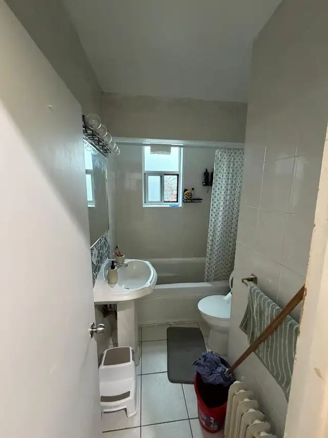 2 bdrm den large apt for rent or share by 3 people, Keele-Wilson - Photo 11