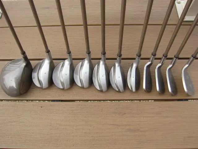 VERY NICE SHAPE LADIES TOP QUALITY RH CLUBS