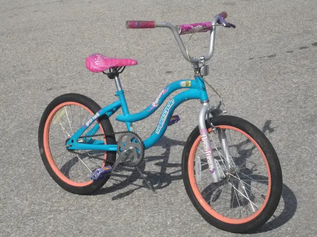 OUTGROWN & GOOD SHAPE GIRL'S 20' SUPERCYCLE DREAMWEAVER BIKE!