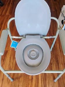 Portable Commode - Photo 4