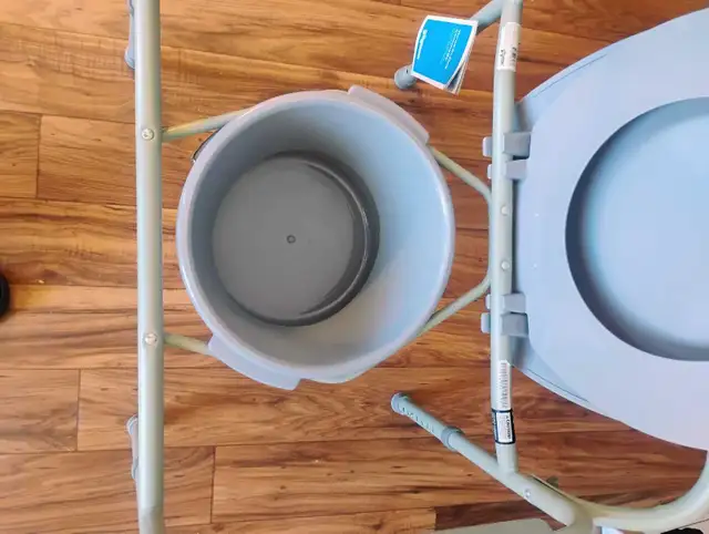 Portable Commode - Photo 6