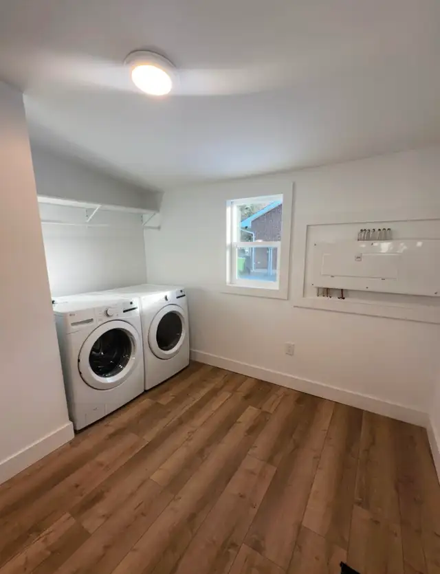 Clean, Updated House For Rent - Private and Comfortable - Photo 4