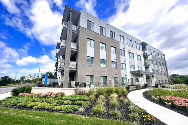 FOREST & GOLF COURSE VIEWS FROM STUNNING PENTHOUSE AT KANATA - Photo 10