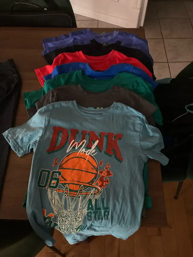 lot de vêtements garçon 5-6 - Photo 3