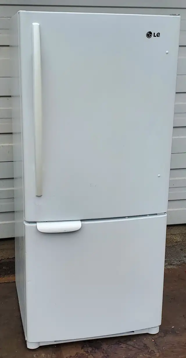 Lg Fridge - Freezer bottom - Very Good Condition
