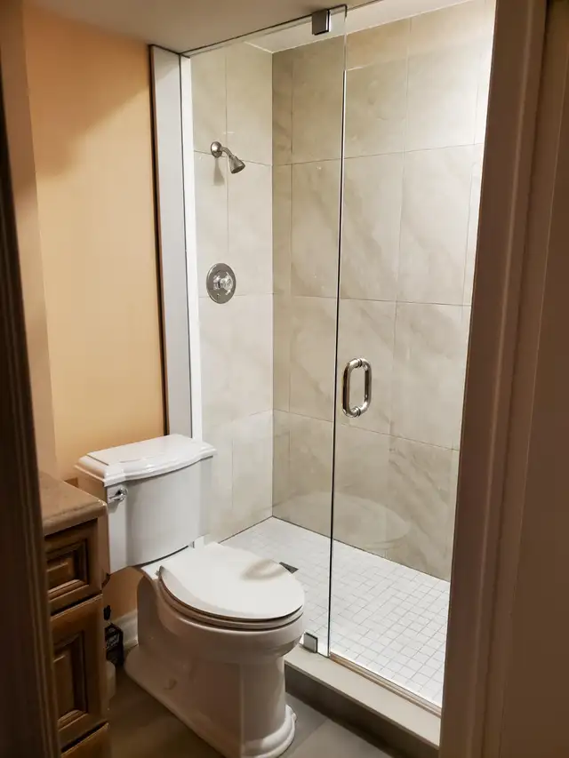 1 bedroom apartment in a house (not a basement) - Etobicoke - Photo 8