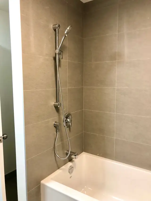1 Bedroom 1 Bathroom. Rue St Denis - Photo 7