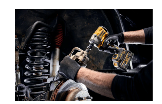 DEWALT 20V MAX ATOMIC Lithium-Ion Brushless Cordless 1/2' Imp - Photo 4