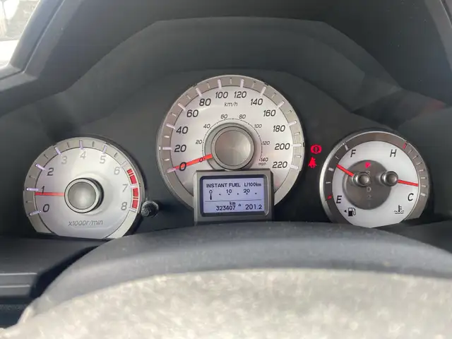 2012 Honda Pilot Touring - WELL MAINTAINED - NO LEAKS - NO CODES - Photo 5