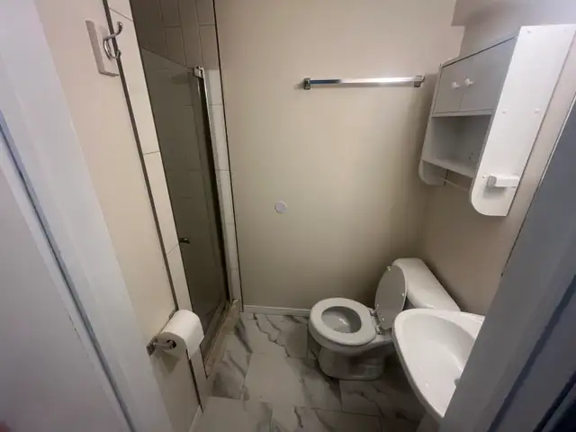 room for rent - Photo 5